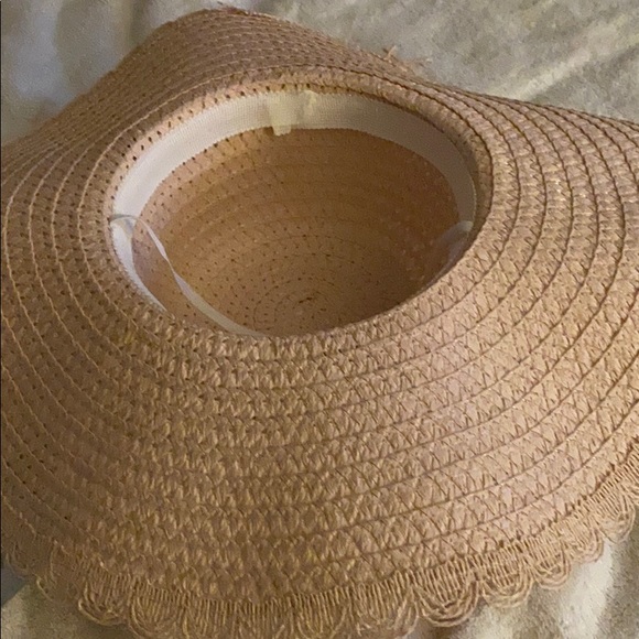 Hat - Picture 4 of 4